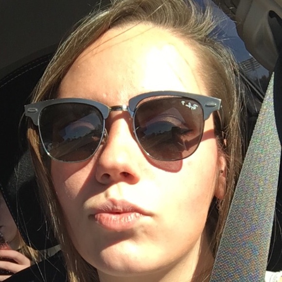 Meet your Posher, Megan - Picture 5 of 6